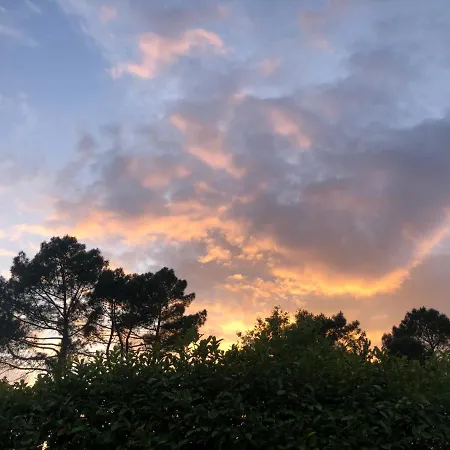 Semesterbostad Domaine Shanti Lande